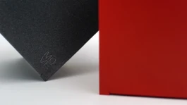 Alliance parfaite entre technologie de pointe et système visuel structuré pour les produits Bleujour. 