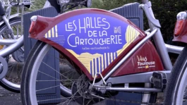 Déclinaison du système visuel sur Vélo Toulouse Halles de la Cartoucherie 